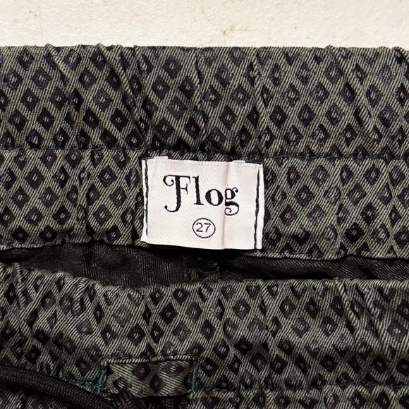 Bevy Flog Shely Pull-On High Rise Slim Tapered Leg Pant in Green & Black Diamond - Picture 6 of 7